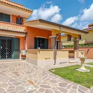 Garden Villa - Free Parking, Wi-Fi E Netflix Casa vacanze Fiumicino